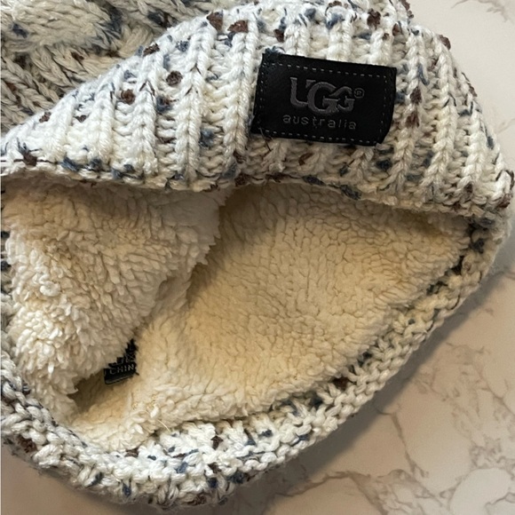 UGG Knit Toboggan Winter Hat - White w/ flecks of blue, brown - Picture 6 of 10